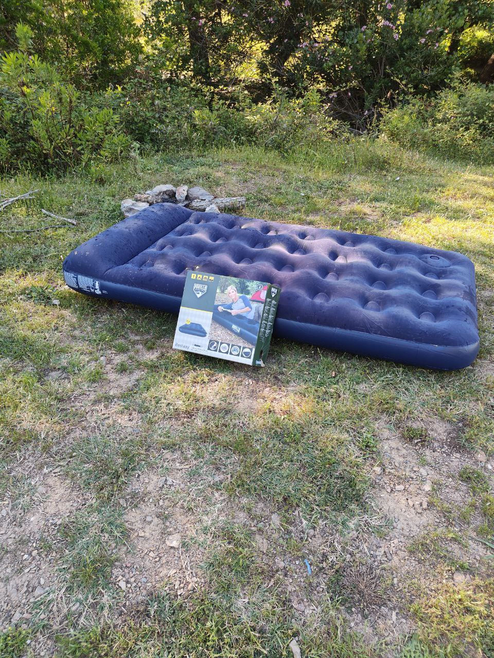 💥 Matelas gonflable avec pompe intégrée au pied